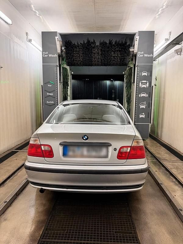 Gebraucht BMW 318 118 PS (86 kW) 1998 Silber Limousine