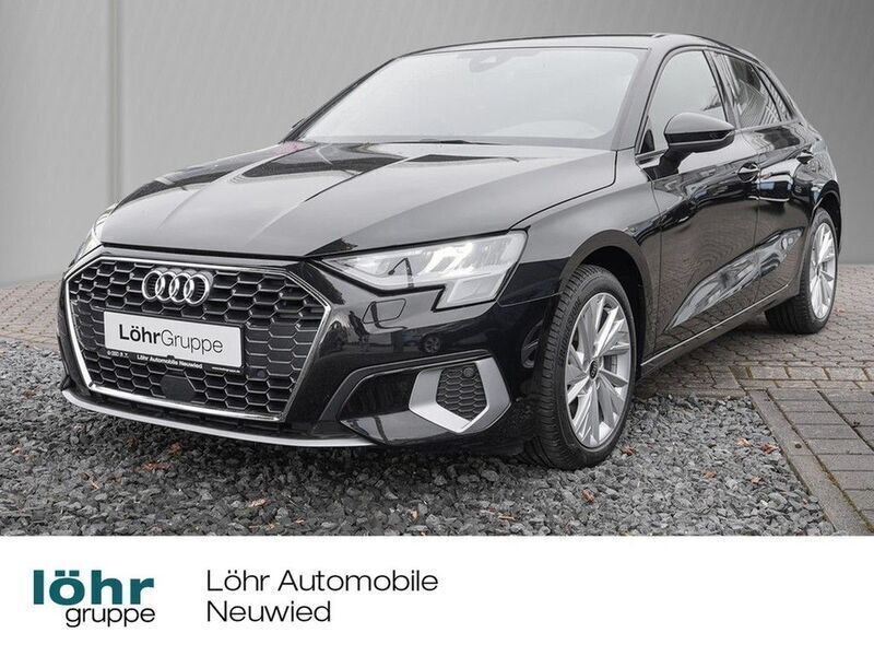 Mythosschwarz metallic Gebraucht 2022 Audi A3 Sportback Advanced Kleinwagen | 23.880 € (Fairer Preis) - Bild 1/4