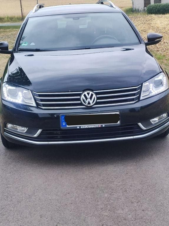 Schwarz Gebraucht 2014 VW Passat Comfortline Kombi | 4.900 € (Superpreis) - Bild 1/4