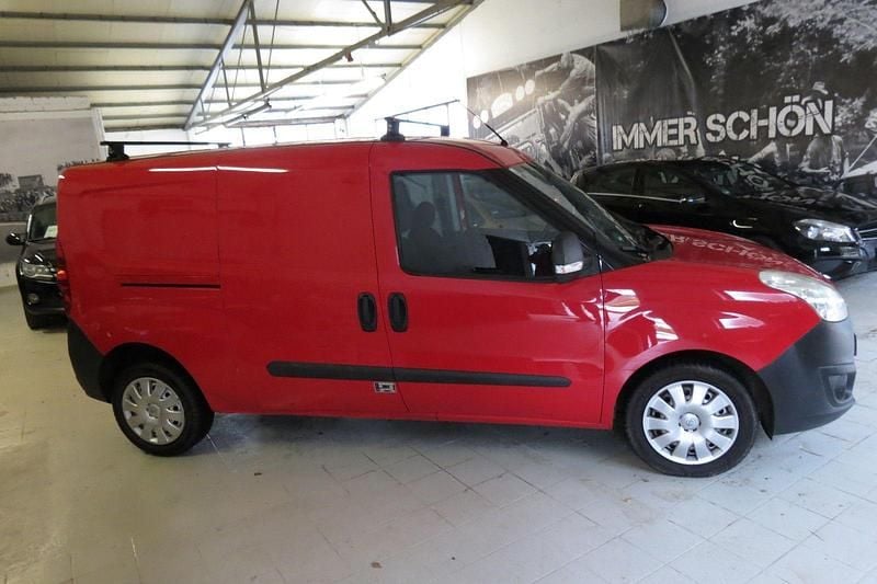 Gebraucht Opel Combo 90 PS (66 kW) 2014 Rot Van / Kleinbus