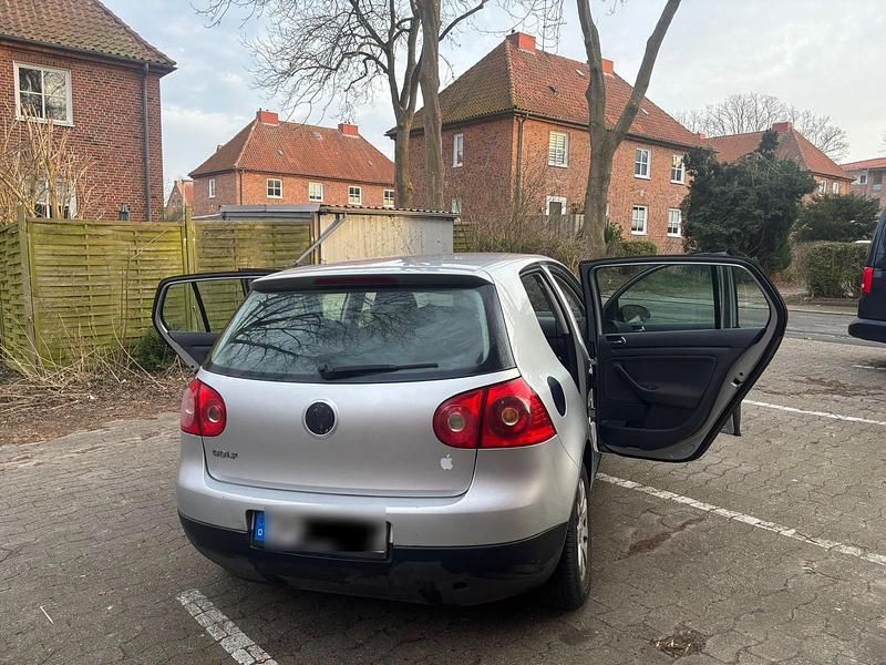 Gebraucht 2005 VW Golf V Kleinwagen | 1.900 € (Fairer Preis) - Bild 1/4