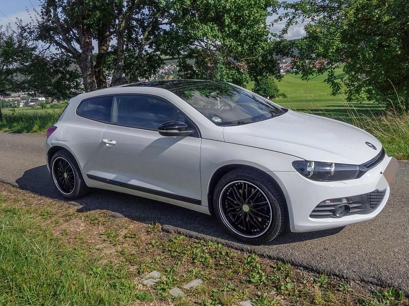 Weiß Gebraucht 2008 VW Scirocco Coupé | 6.300 € (Fairer Preis) - Bild 1/4
