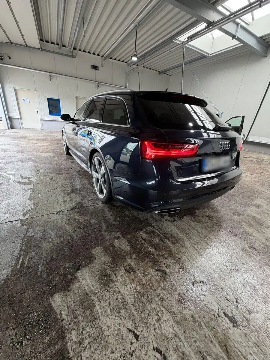 Gebraucht Audi A6 Ambiente 218 PS (160 kW) 2018 Blau Kombi