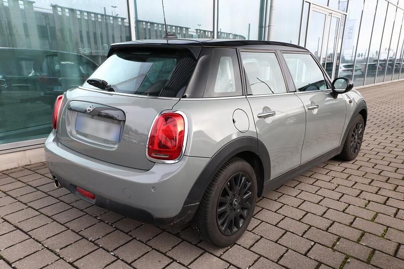 Gebraucht Mini Cooper D Pepper 116 PS (85 kW) 2018 Moonwalk grey Kleinwagen