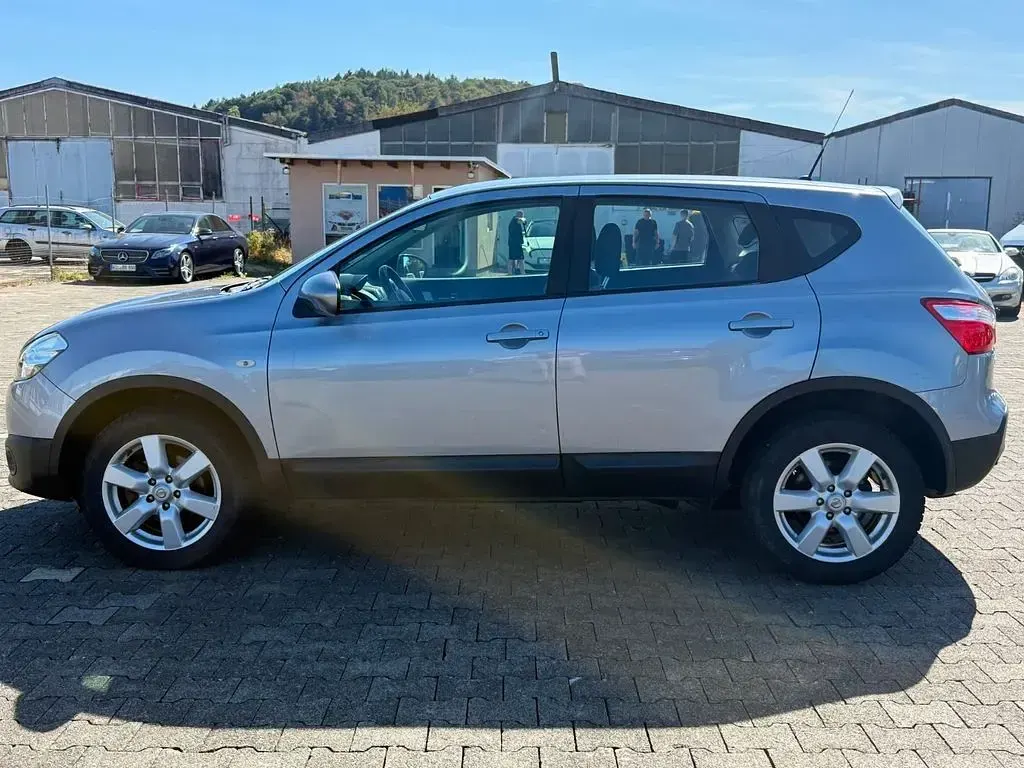 Gebraucht Nissan Qashqai Acenta 131 PS (96 kW) 2012 Grau SUV