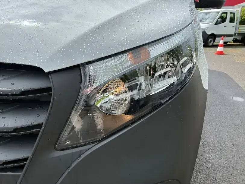 Gebraucht Mercedes Vito 163 PS (119 kW) 2025 Arktikweiß Van