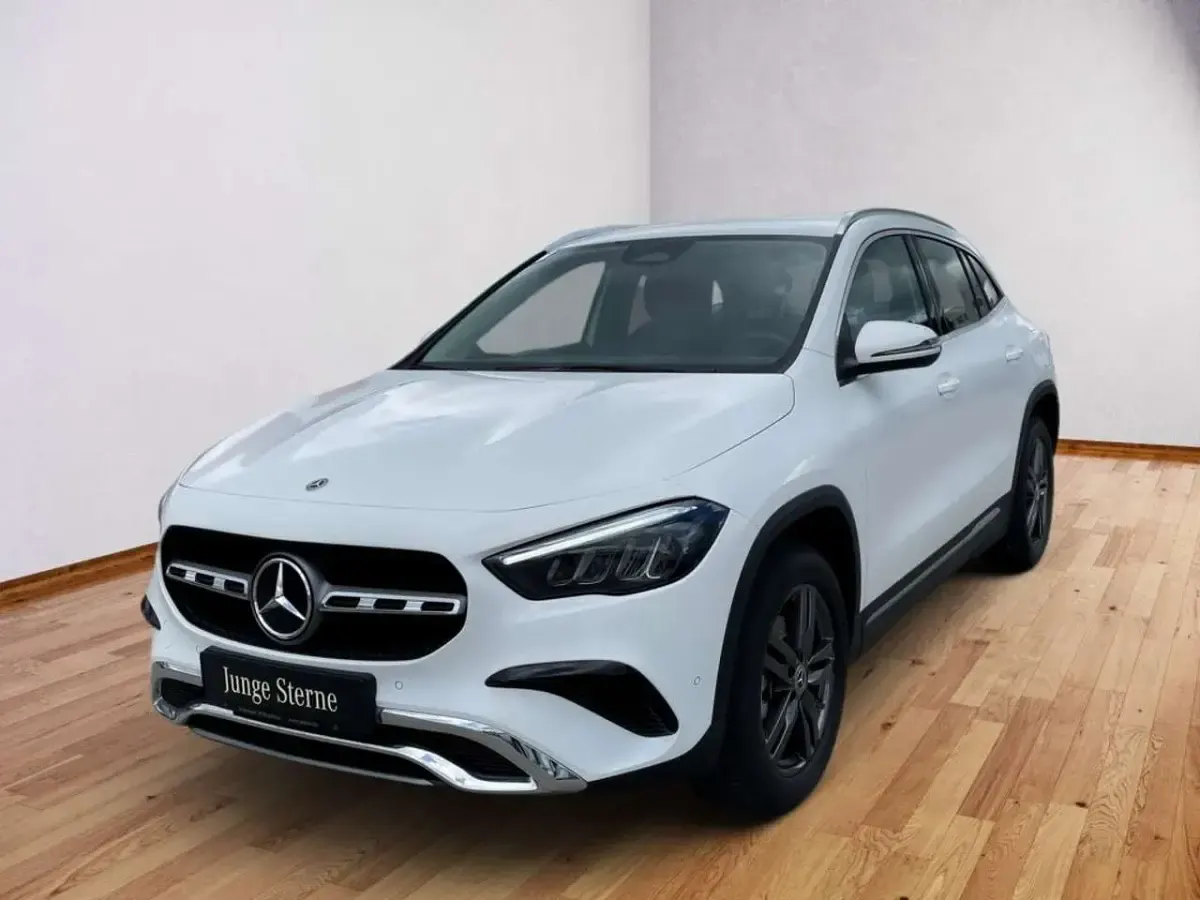 Gebraucht Mercedes GLA180 Progressive 116 PS (85 kW) 2025 Polarweiß uni SUV
