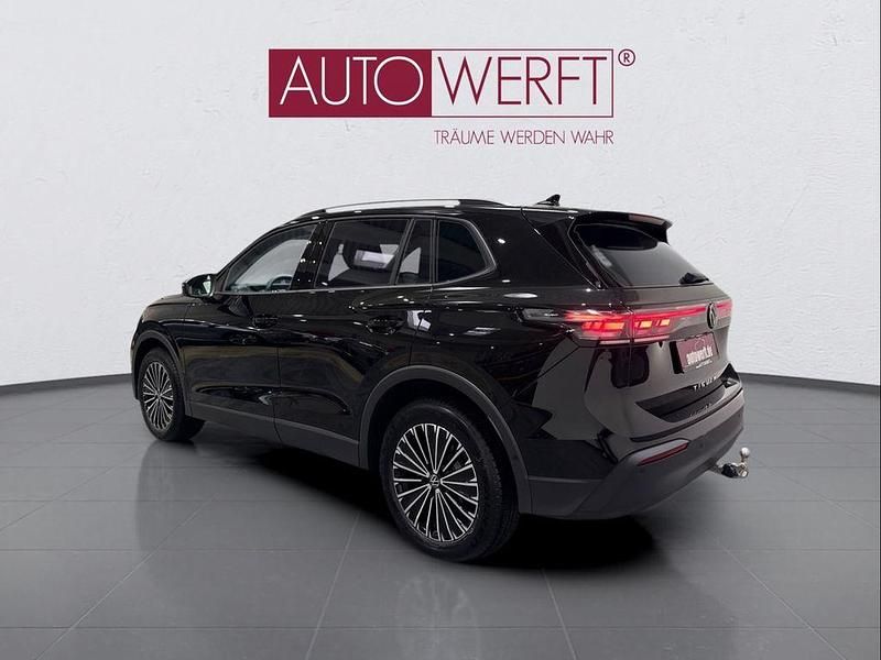 Gebraucht VW Tiguan Design 150 PS (110 kW) 2025 Schwarz SUV