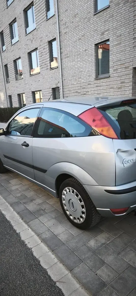 Second-hand Ford Focus 75 CP (55 kW) 2004 Gri Coupe