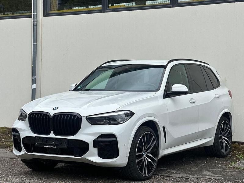 Alpinweiss iii Gebraucht 2021 BMW X5 M Sport SUV | 43.900 € (Guter Preis) - Bild 1/4