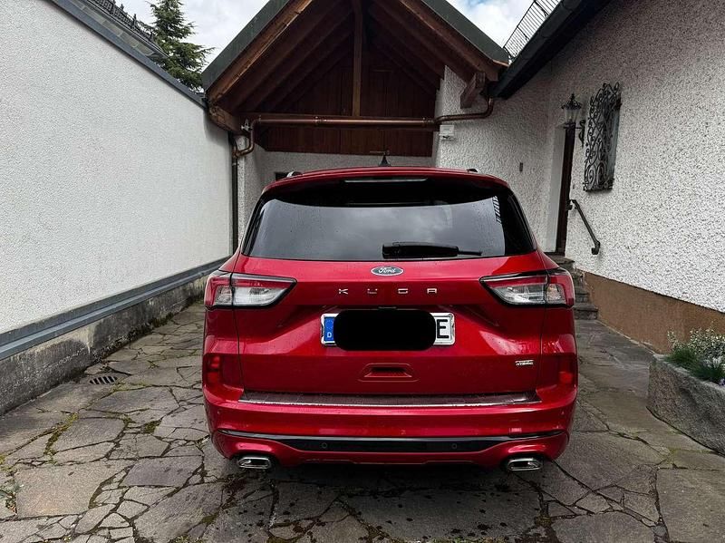 Gebraucht Ford Kuga ST-Line X 152 PS (111 kW) 2020 Rot SUV