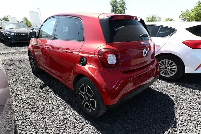 Gebraucht Smart ForFour Passion 71 PS (52 kW) 2019 Cadmium red metallic cadmium red metallic Kleinwagen