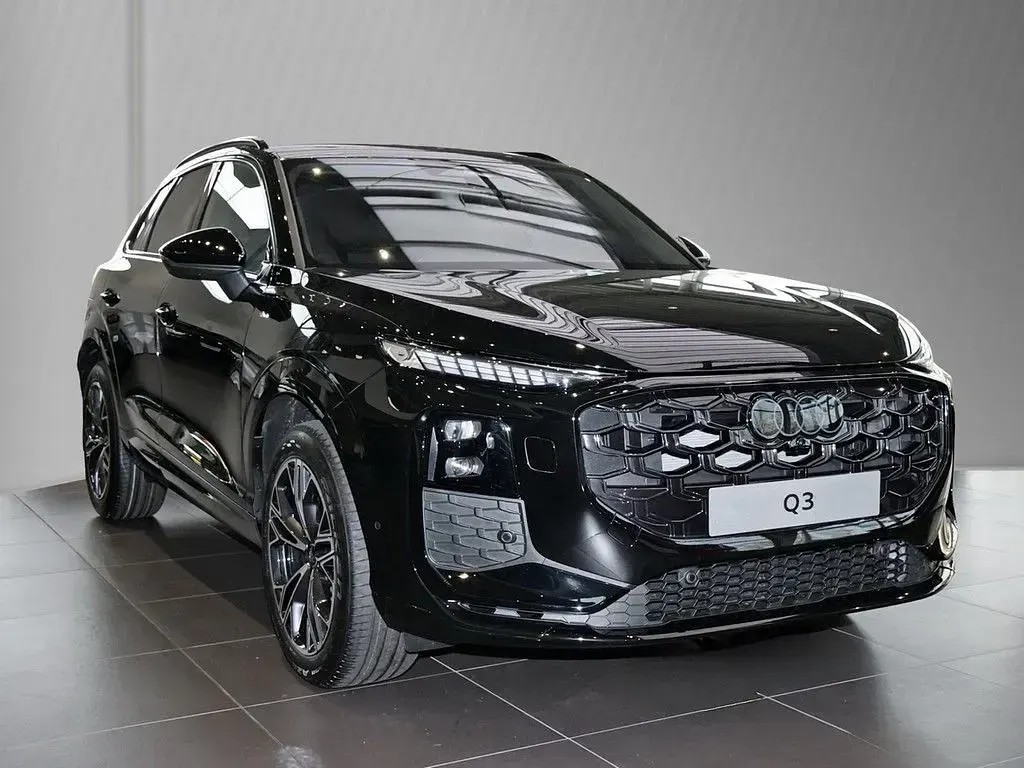 Gebraucht Audi Q3 Sport 265 PS (194 kW) 2026 Schwarz SUV