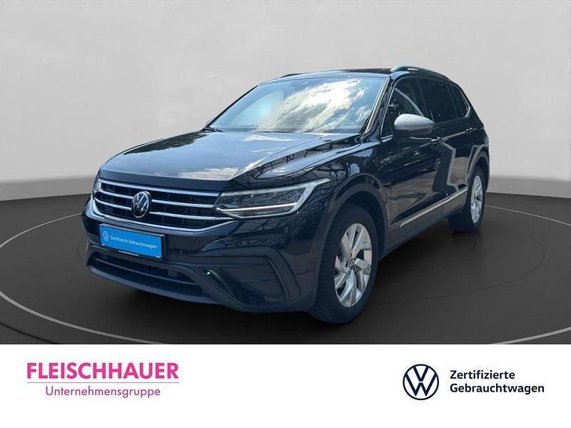 Schwarz Gebraucht 2024 VW Tiguan Allspace Life SUV | 34.440 € (Superpreis) - Bild 1/4
