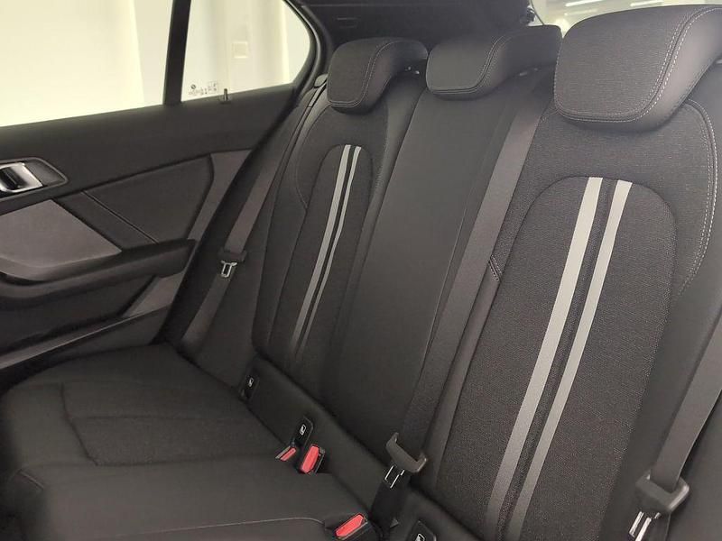 Gebraucht BMW 120 Sport Line 178 PS (130 kW) 2022 Blau Kleinwagen