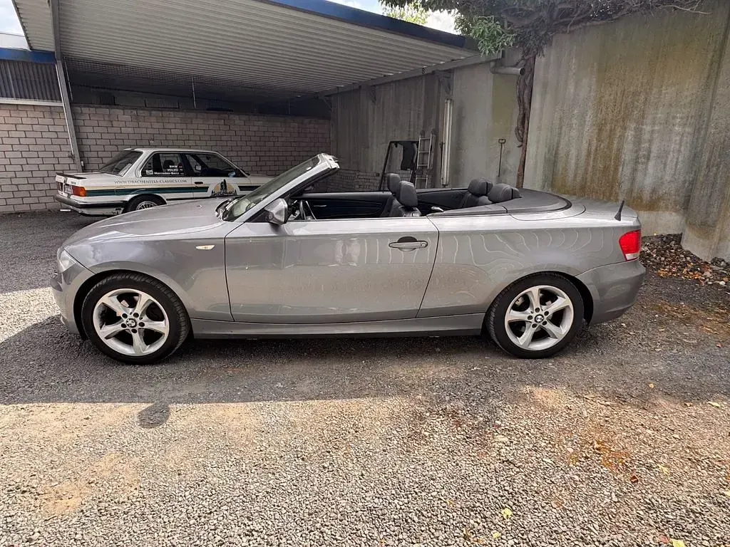 Gebraucht BMW 118 Cabriolet 143 PS (105 kW) 2011 Silber Cabrio