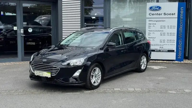 Schwarz Gebraucht 2022 Ford Focus Cool & Connect Kombi | 16.990 € (Guter Preis) - Bild 1/4