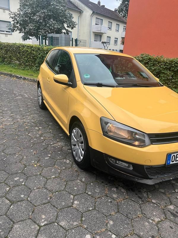 Gelb Gebraucht 2011 VW Polo Kleinwagen | 2.750 € (Superpreis) - Bild 1/4