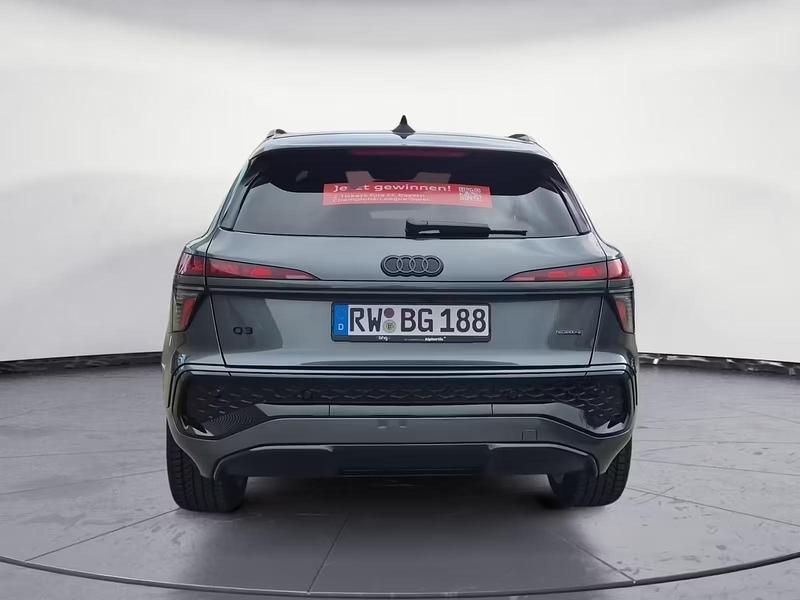 Gebraucht Audi Q3 Sport 265 PS (194 kW) 2025 Grau SUV