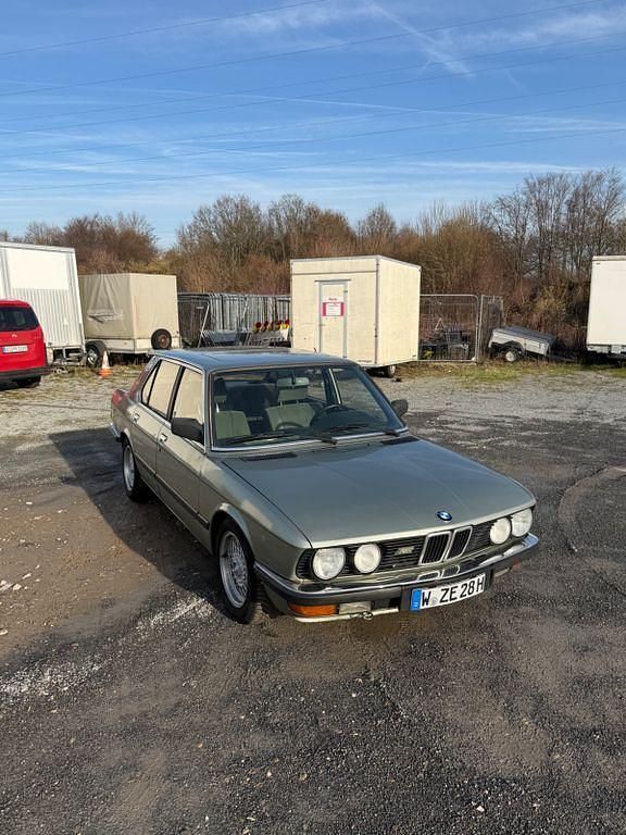 Gebraucht BMW 528 250 PS (183 kW) 1983 Grün Limousine
