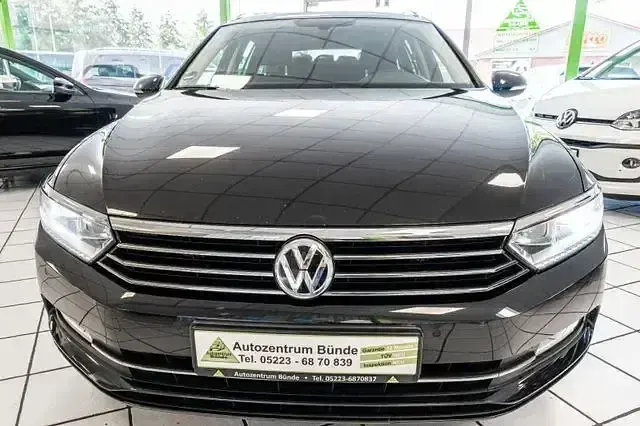 Gebraucht VW Passat Comfortline 150 PS (110 kW) 2015 Schwarz Kombi