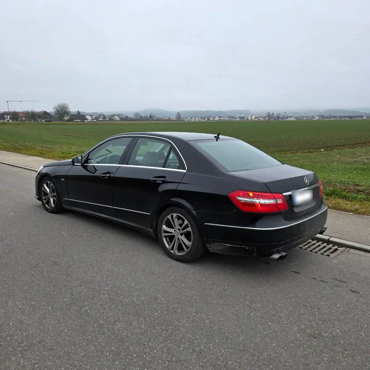 Gebraucht Mercedes E350 292 PS (214 kW) 2009 Schwarz Limousine