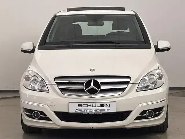 Gebraucht Mercedes B180 109 PS (80 kW) 2009 Calcitweiss Van / Kleinbus