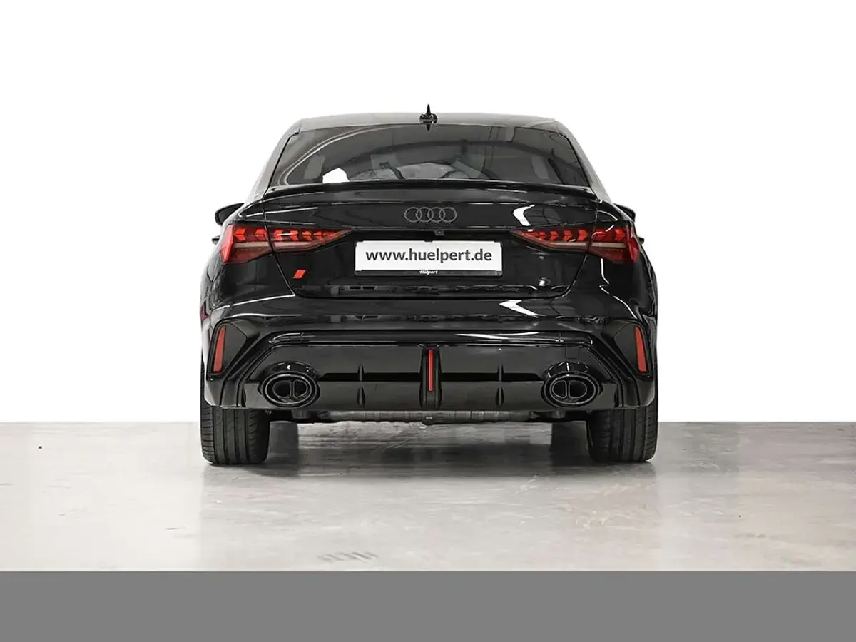Neu Audi RS3 Sport 400 PS (294 kW) 2026 Mythosschwarz metallic Limousine