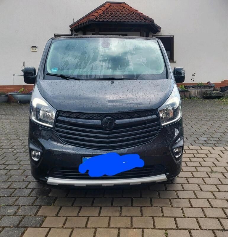 Schwarz Gebraucht 2018 Opel Vivaro Van | 23.900 € - Bild 1/4