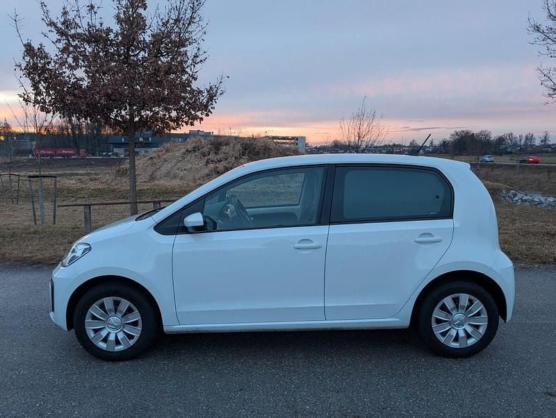 Weiß Gebraucht 2021 VW e-up! Comfortline Kleinwagen | 10.350 € (Guter Preis) - Bild 1/4
