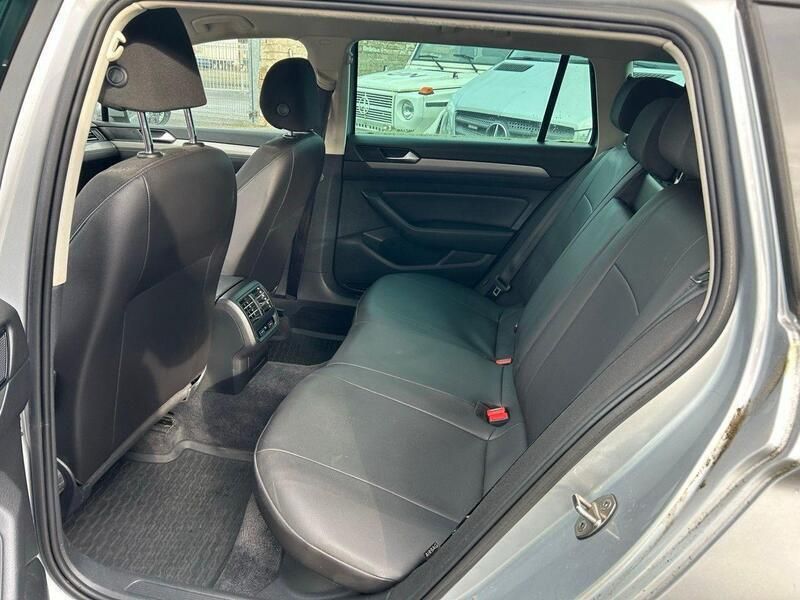 Gebraucht VW Passat Trendline 150 PS (110 kW) 2016 Silber Kombi