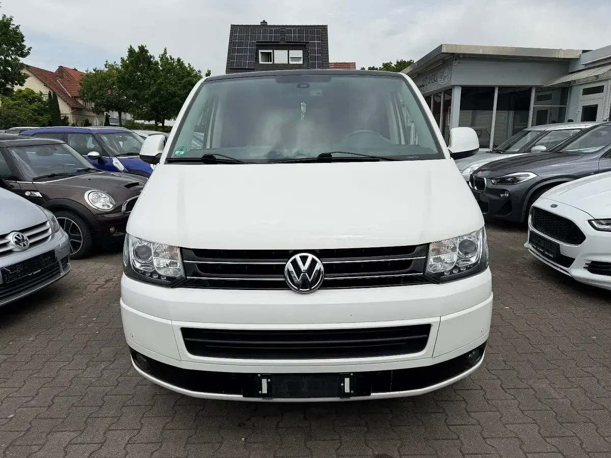 Gebraucht VW Multivan Edition 179 PS (131 kW) 2011 Weiß Van / Kleinbus