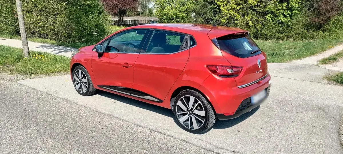 Gebraucht Renault Clio 90 PS (66 kW) 2015 Rot Kleinwagen