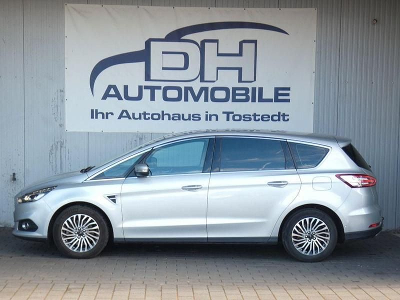 Silber Gebraucht 2018 Ford S-MAX Titanium Van / Kleinbus | 9.990 € (Superpreis) - Bild 1/4