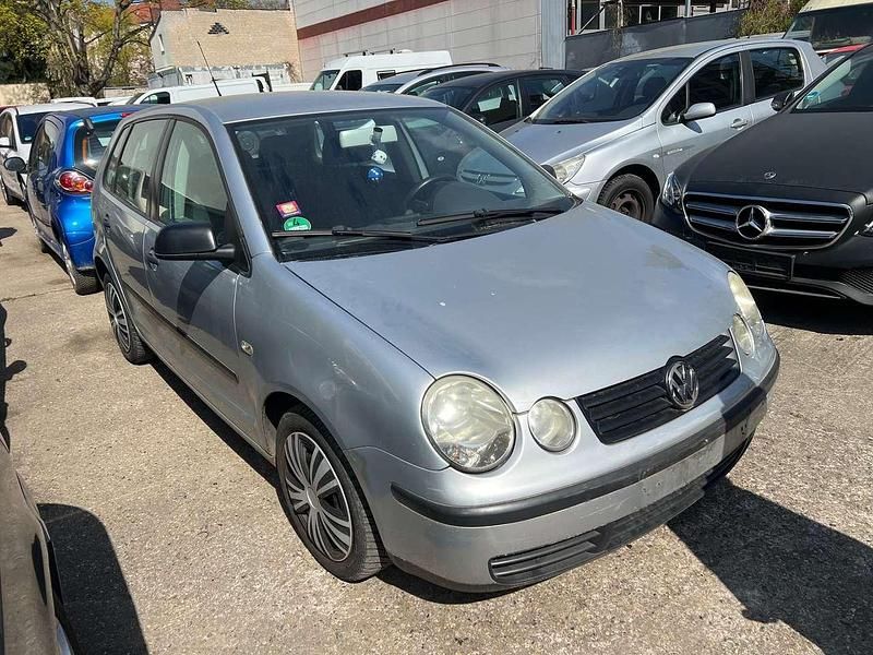 Gebraucht VW Polo Comfortline 64 PS (47 kW) 2002 Silber Kleinwagen