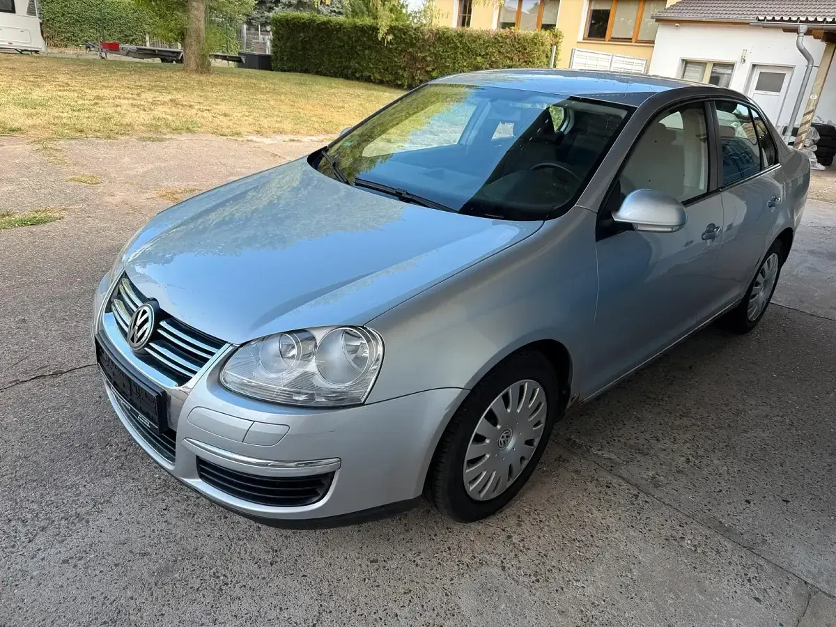 Gebraucht VW Jetta Trendline 105 PS (77 kW) 2007 Silber Limousine