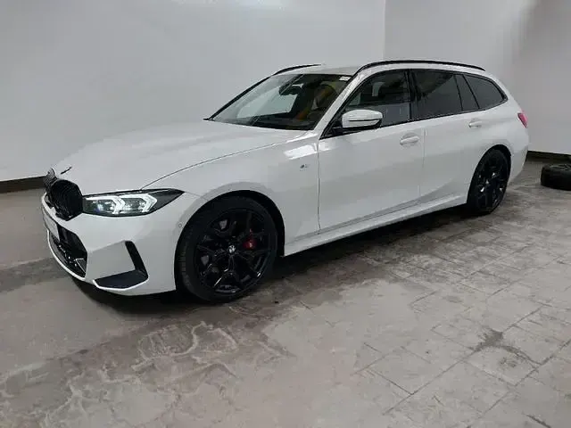 Gebraucht BMW 320 M Sport 190 PS (139 kW) 2025 Alpinweiss iii Kombi