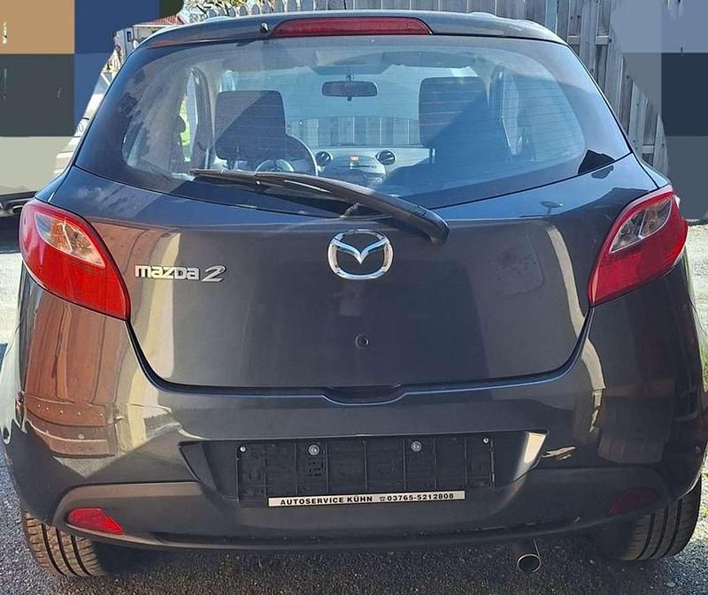 Gebraucht Mazda 2 Active 84 PS (61 kW) 2011 Grau Kleinwagen