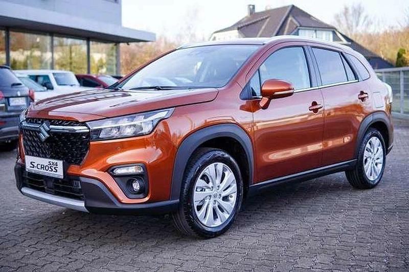 Braun Gebraucht 2025 Suzuki SX4 S-Cross Comfort+ SUV | 34.687 € - Bild 1/4