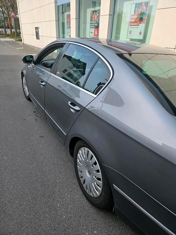 Gebraucht VW Passat Highline 200 PS (147 kW) 2005 Silber Limousine