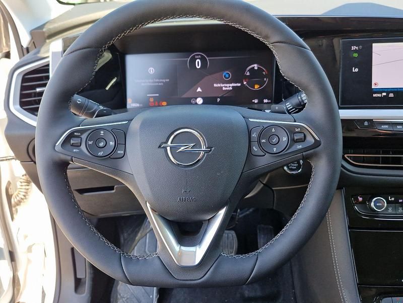 Gebraucht Opel Grandland X 131 PS (96 kW) 2024 Weiß SUV