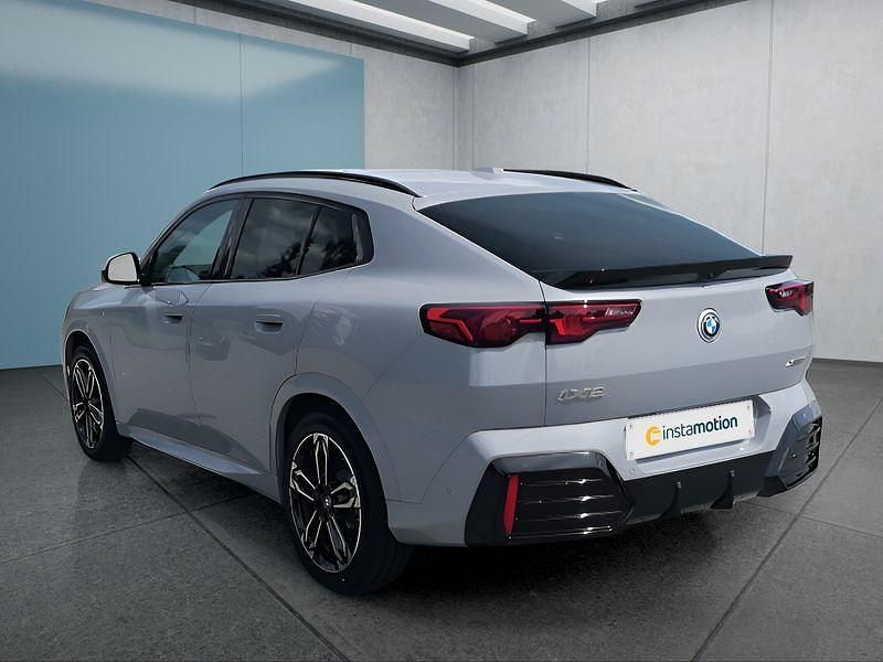 Gebraucht BMW iX2 M Sport 230 kW (313 PS) 2024 Grau SUV