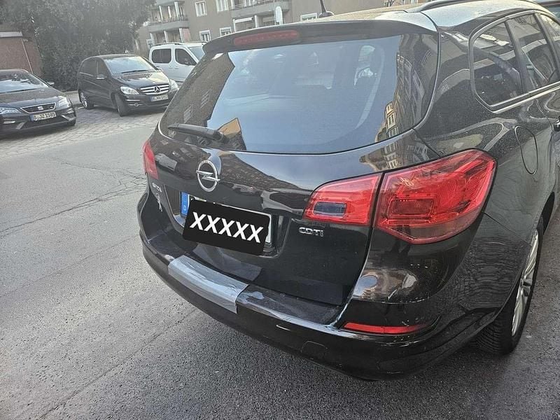 Gebraucht Opel Astra 82 PS (60 kW) 2012 Braun Kombi