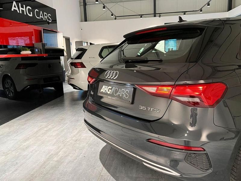 Gebraucht Audi A3 Advanced Plus 150 PS (110 kW) 2022 Grau Limousine