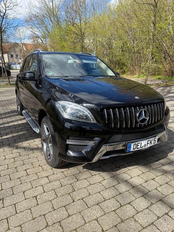Gebraucht Mercedes ML350 258 PS (189 kW) 2014 Schwarz SUV