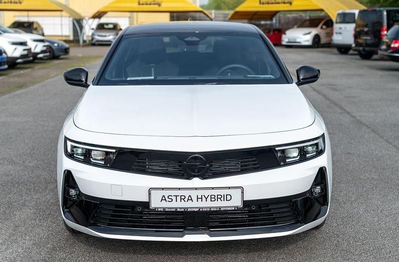Gebraucht Opel Astra GSe 224 PS (164 kW) 2023 Weiß Limousine