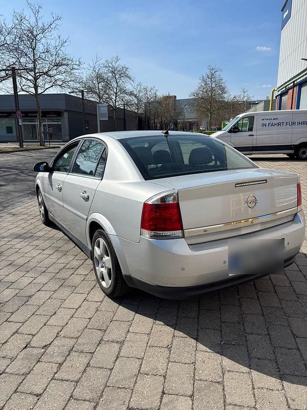 Second-hand Opel Vectra 2004 Berlinǎ