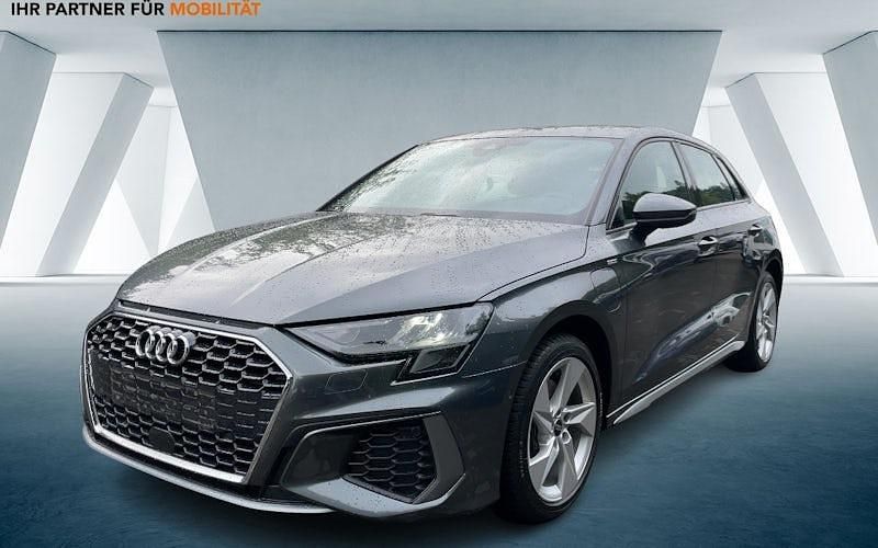 Grau Gebraucht 2022 Audi A3 Sportback e-tron Advanced Limousine | 27.180 € (Etwas zu teuer) - Bild 1/4