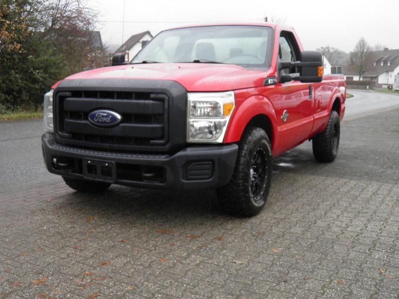 Rot Gebraucht 2015 Ford F250 Abholung | 19.500 € - Bild 1/4