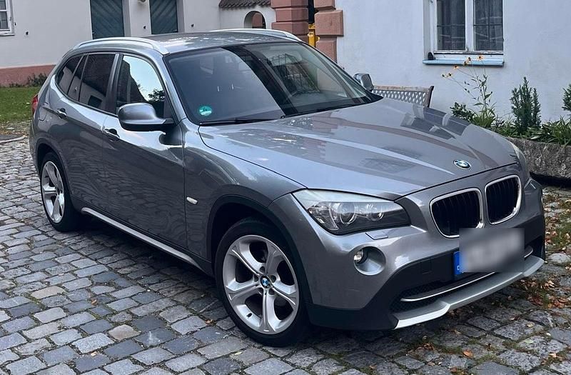Grau Gebraucht 2011 BMW X1 M Sport SUV | 7.900 € (Guter Preis) - Bild 1/4